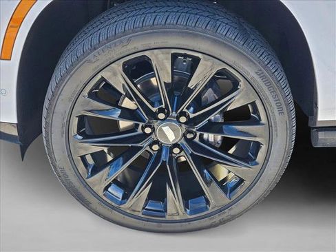 Used 2026 Cadillac Escalade ESV Platinum Sport w/ LPO, ONYX Package AWD/4WD image 23