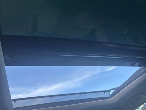 New 2025 Subaru Ascent Limited w/ Popular Package #2 image 18