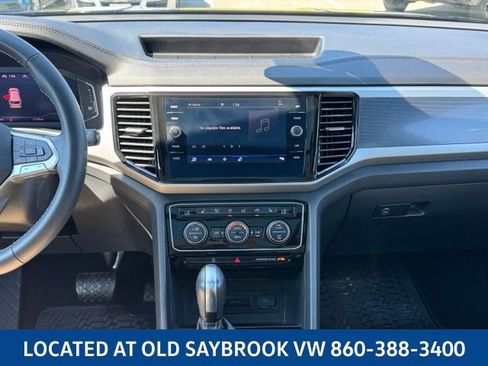 Certified 2023 Volkswagen Atlas Cross Sport SE w/ Panoramic Sunroof Package AWD/4WD image 16