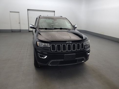 Used 2017 Jeep Grand Cherokee Limited AWD/4WD image 14