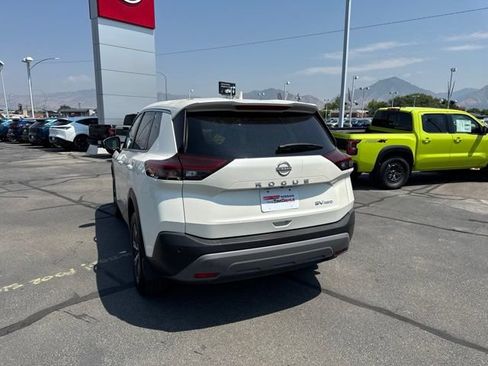 Certified 2023 Nissan Rogue SV AWD/4WD image 6