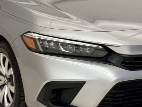 Certified 2022 Honda Civic LX image 5