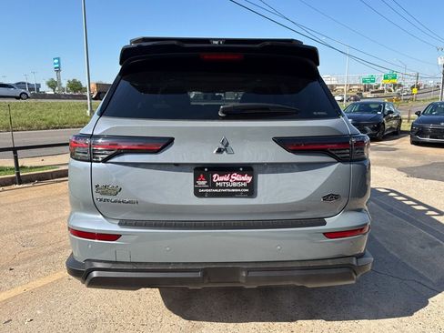 New 2026 Mitsubishi Outlander AWD image 5