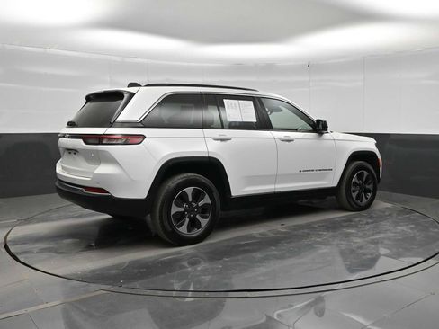 Used 2024 Jeep Grand Cherokee Limited 4xe AWD/4WD image 8