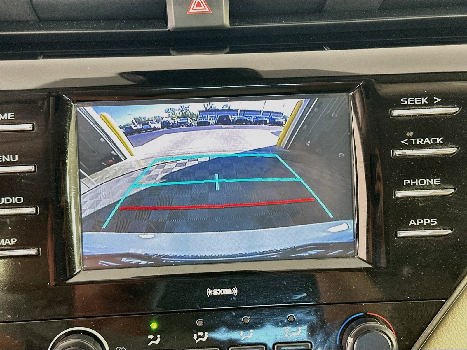 Used 2020 Toyota Camry LE FWD image 13