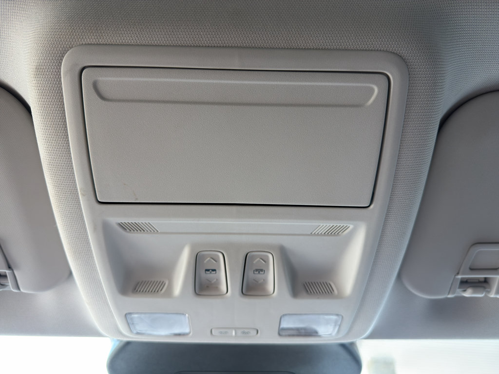 Used 2025 Ford Escape Platinum AWD/4WD image 18