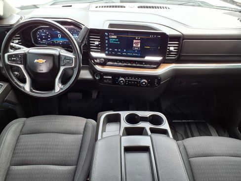 Used 2023 Chevrolet Silverado 1500 LT RWD image 5