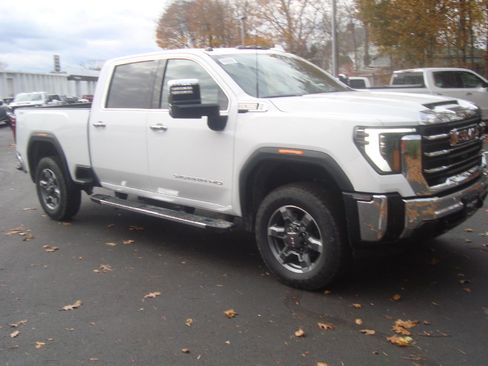 New 2026 GMC Sierra 2500 SLT w/ SLT Premium Package image 3