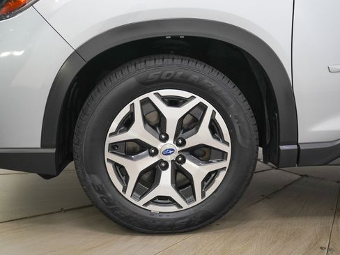 Used 2020 Subaru Forester Premium AWD/4WD image 28