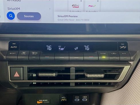 Used 2025 Toyota Camry SE image 22