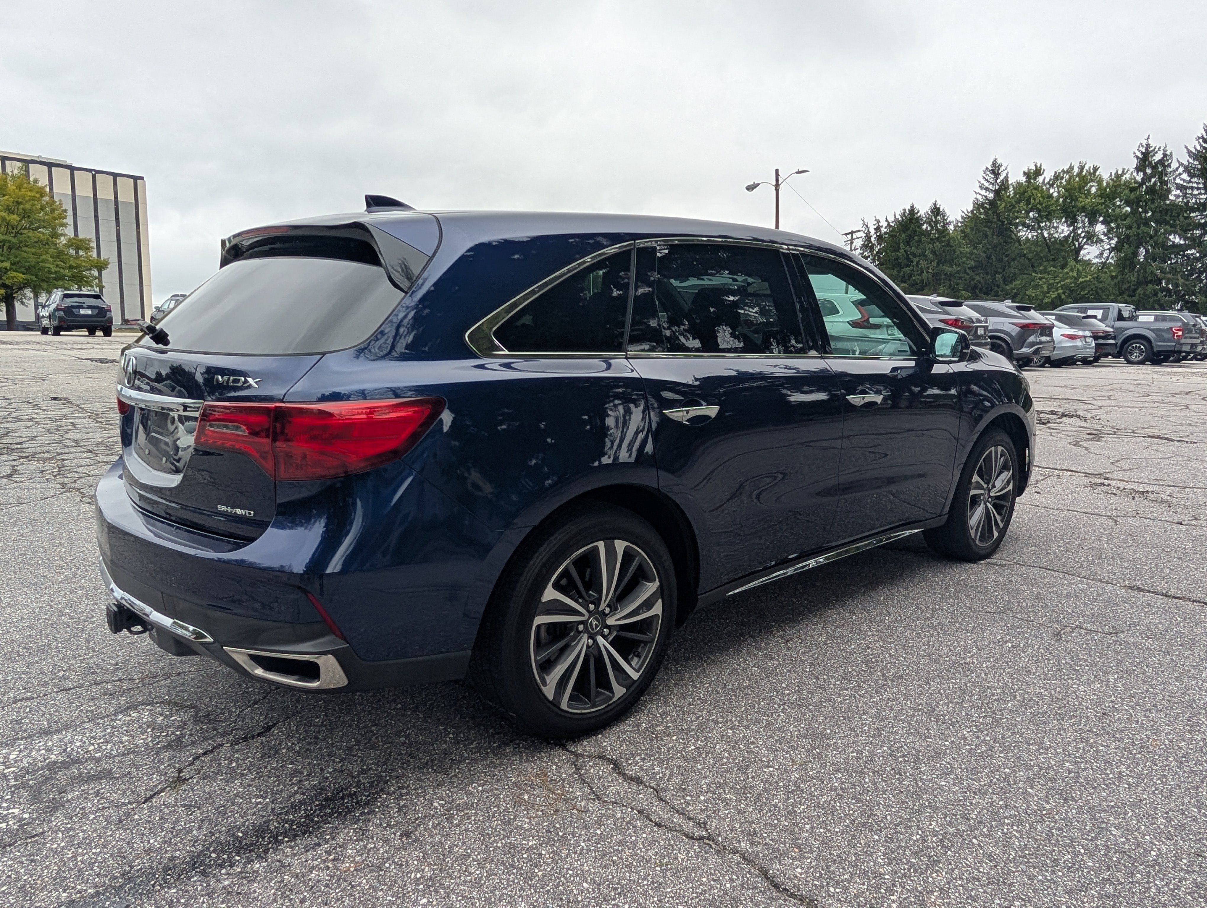 Used 2020 Acura MDX w/ Technology Package AWD/4WD image 3