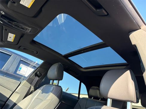 Used 2019 Audi Q8 Premium w/ Convenience Package image 33