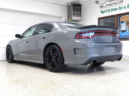 Used 2018 Dodge Charger R/T Scat Pack RWD image 9