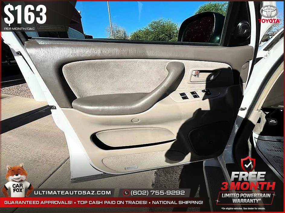 Used 2005 Toyota Sequoia SR5 AWD/4WD image 33