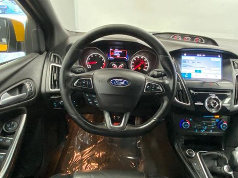 Used 2015 Ford Focus ST w/ Equipment Group 401A image 30