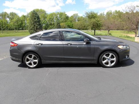 Used 2015 Ford Fusion SE w/ Equipment Group 201A FWD image 10