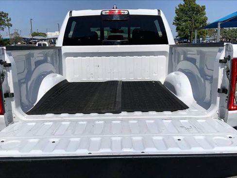 Used 2021 RAM 1500 Big Horn RWD image 36