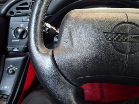 Used 1996 Chevrolet Corvette Convertible RWD image 15