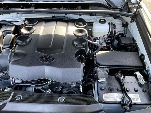 Used 2023 Toyota 4Runner Limited image 33