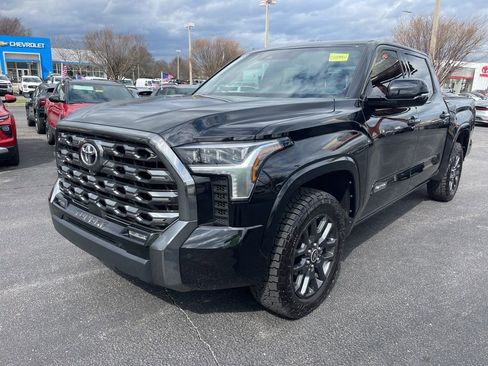 Used 2023 Toyota Tundra Platinum AWD/4WD image 3