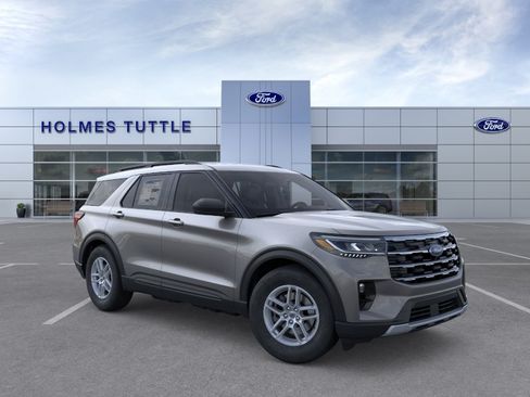 New 2026 Ford Explorer Active w/ Active Comfort Package RWD image 7