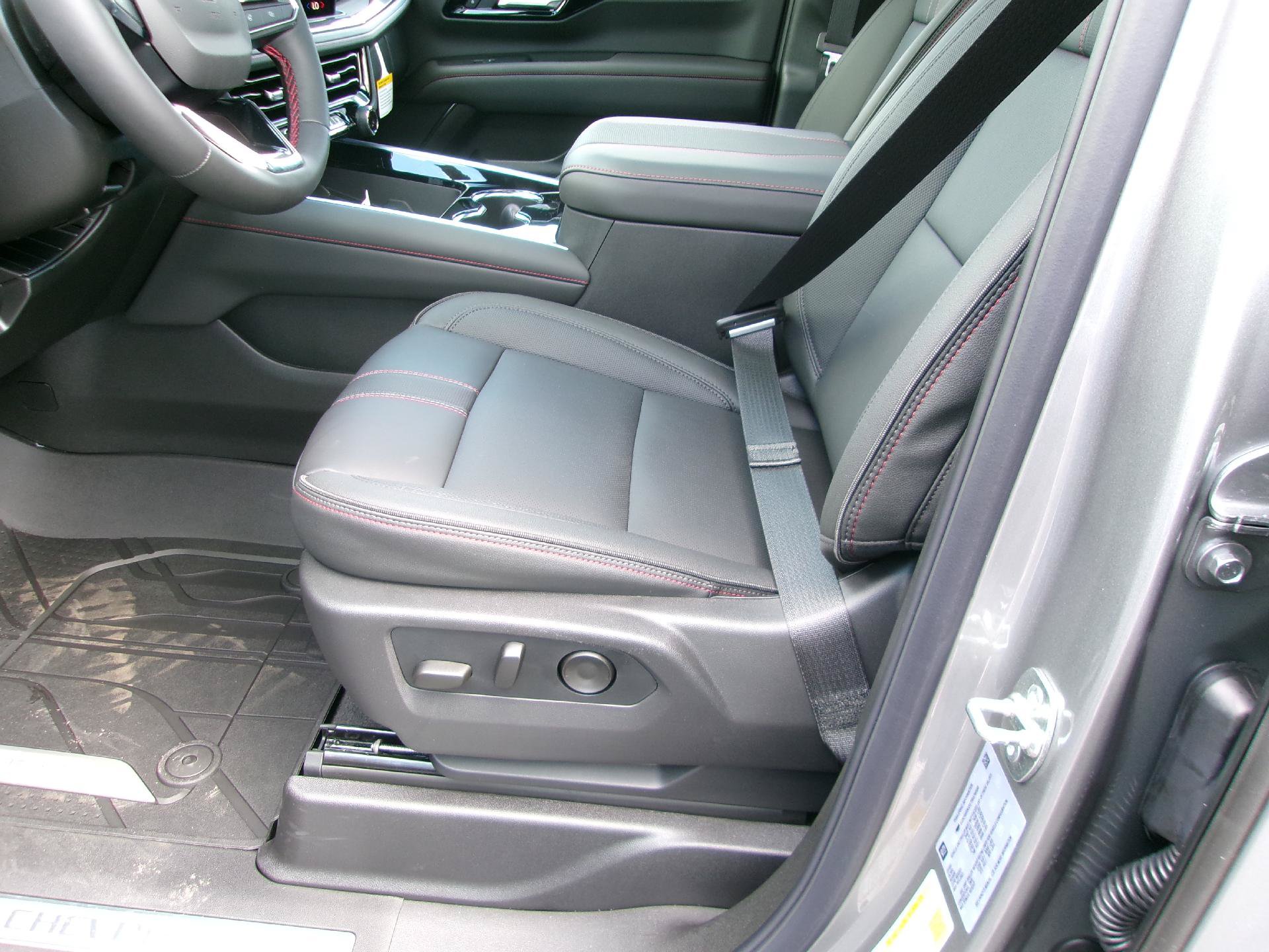 New 2026 Chevrolet Tahoe RST w/ Comfort Package AWD/4WD image 12