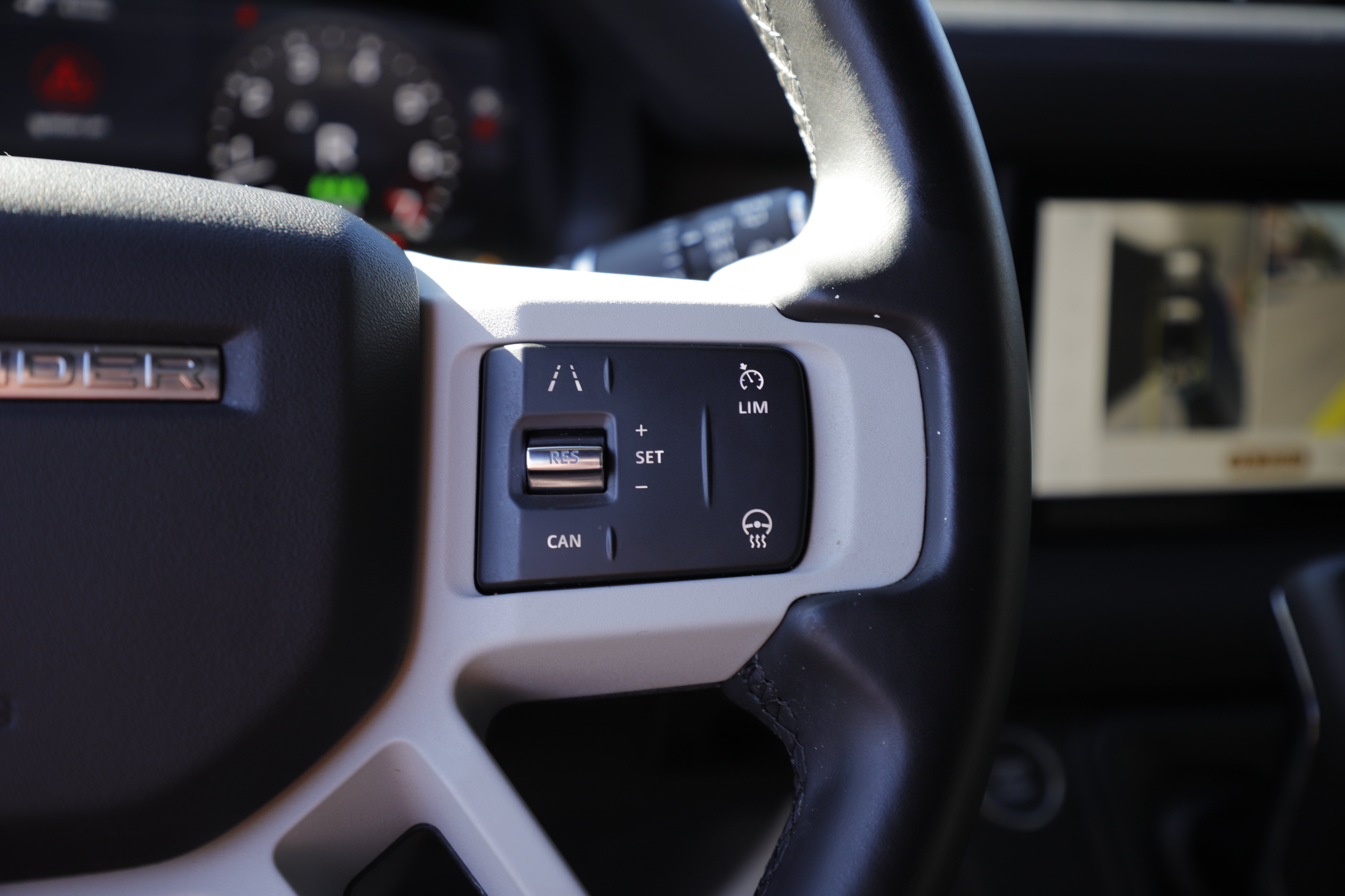Used 2023 Land Rover Defender 110 S AWD/4WD image 24