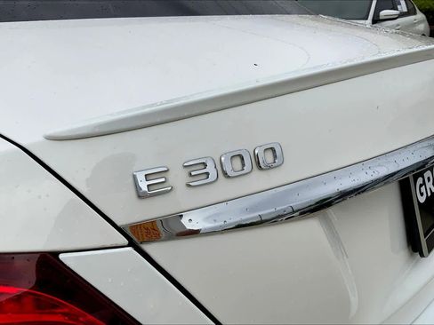 Used 2019 Mercedes-Benz E 300 image 10