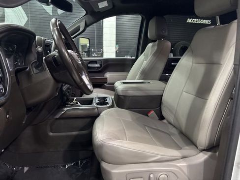 Used 2021 GMC Sierra 2500 SLT w/ SLT Preferred Package image 16