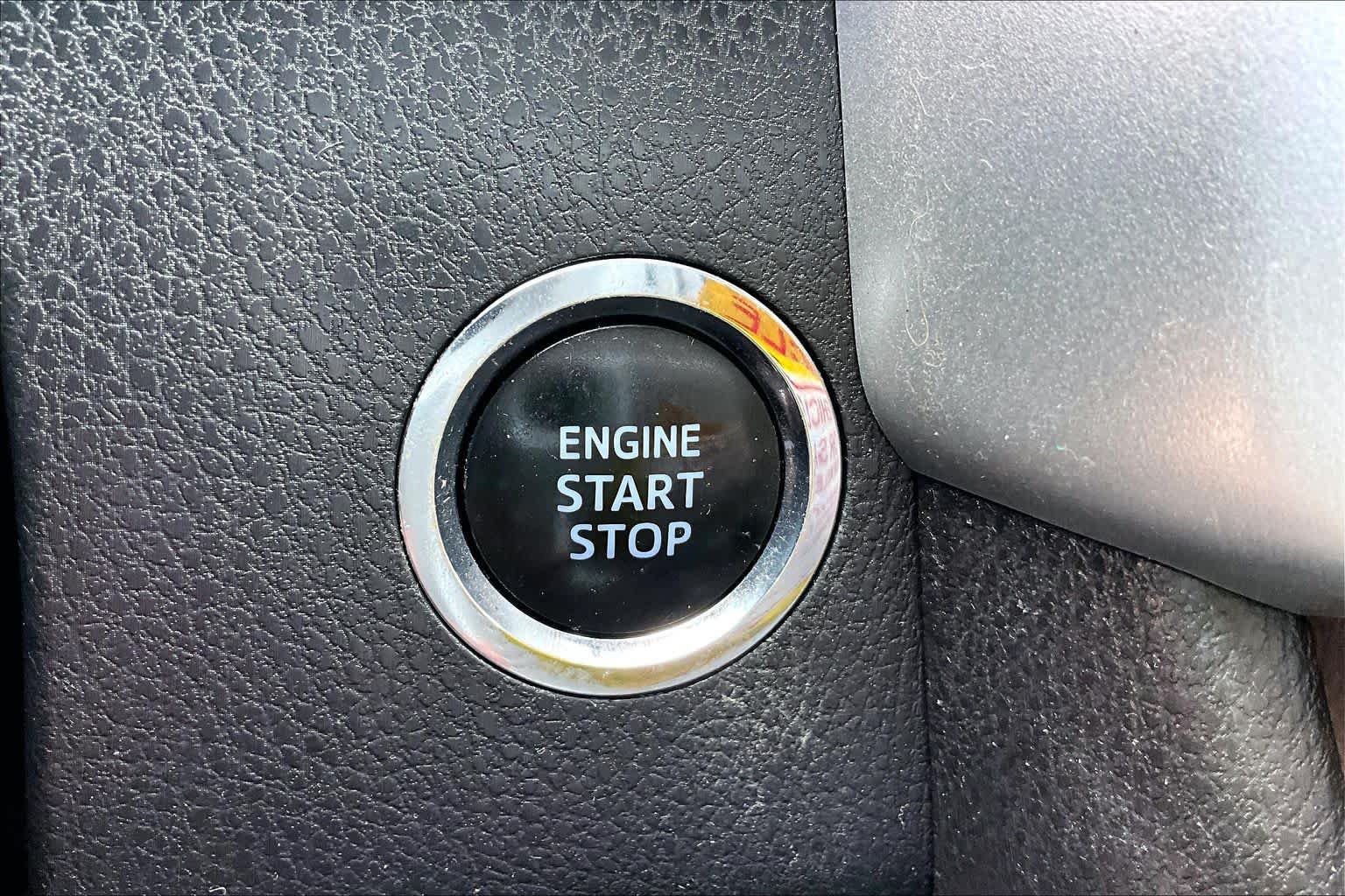 Used 2015 Toyota Highlander XLE FWD image 32