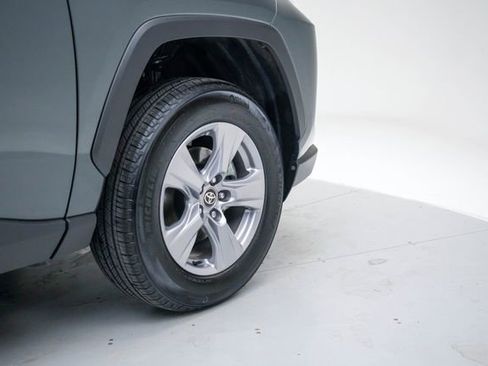 Used 2025 Toyota RAV4 XLE w/ Convenience Package image 17