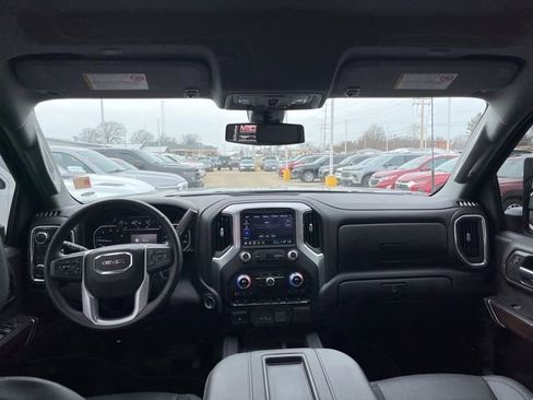 Used 2022 GMC Sierra 2500 SLT w/ SLT Premium Package AWD/4WD image 9