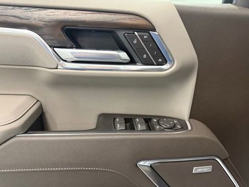 New 2026 GMC Sierra 1500 SLT image 14