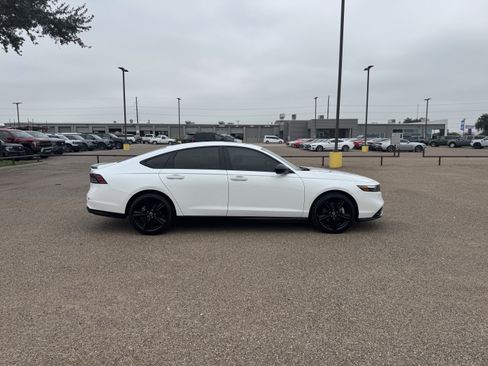 Used 2024 Honda Accord Sport image 4