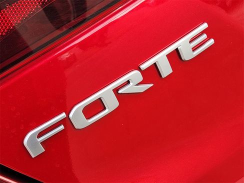 Certified 2023 Kia Forte LXS image 9