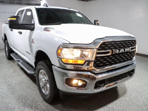 Used 2024 RAM 2500 Big Horn w/ Off Road Package AWD/4WD image 5