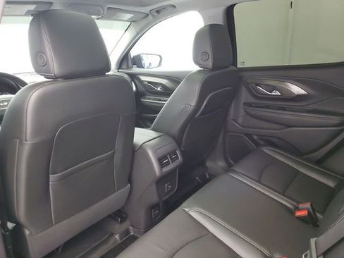 Used 2024 GMC Terrain SLT w/ Elevation Edition FWD image 14