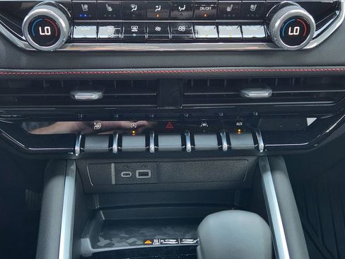 New 2026 Chevrolet Colorado Z71 w/ Technology Package image 15