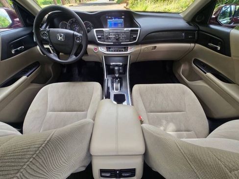 Used 2015 Honda Accord EX image 11