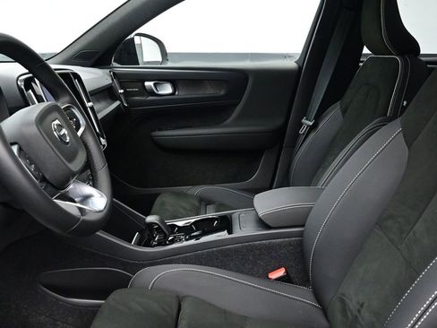 Used 2024 Volvo XC40 Recharge Ultimate w/ Protection Package Premier image 10