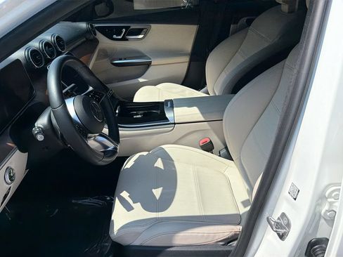 Used 2024 Mercedes-Benz C 300 Sedan image 9