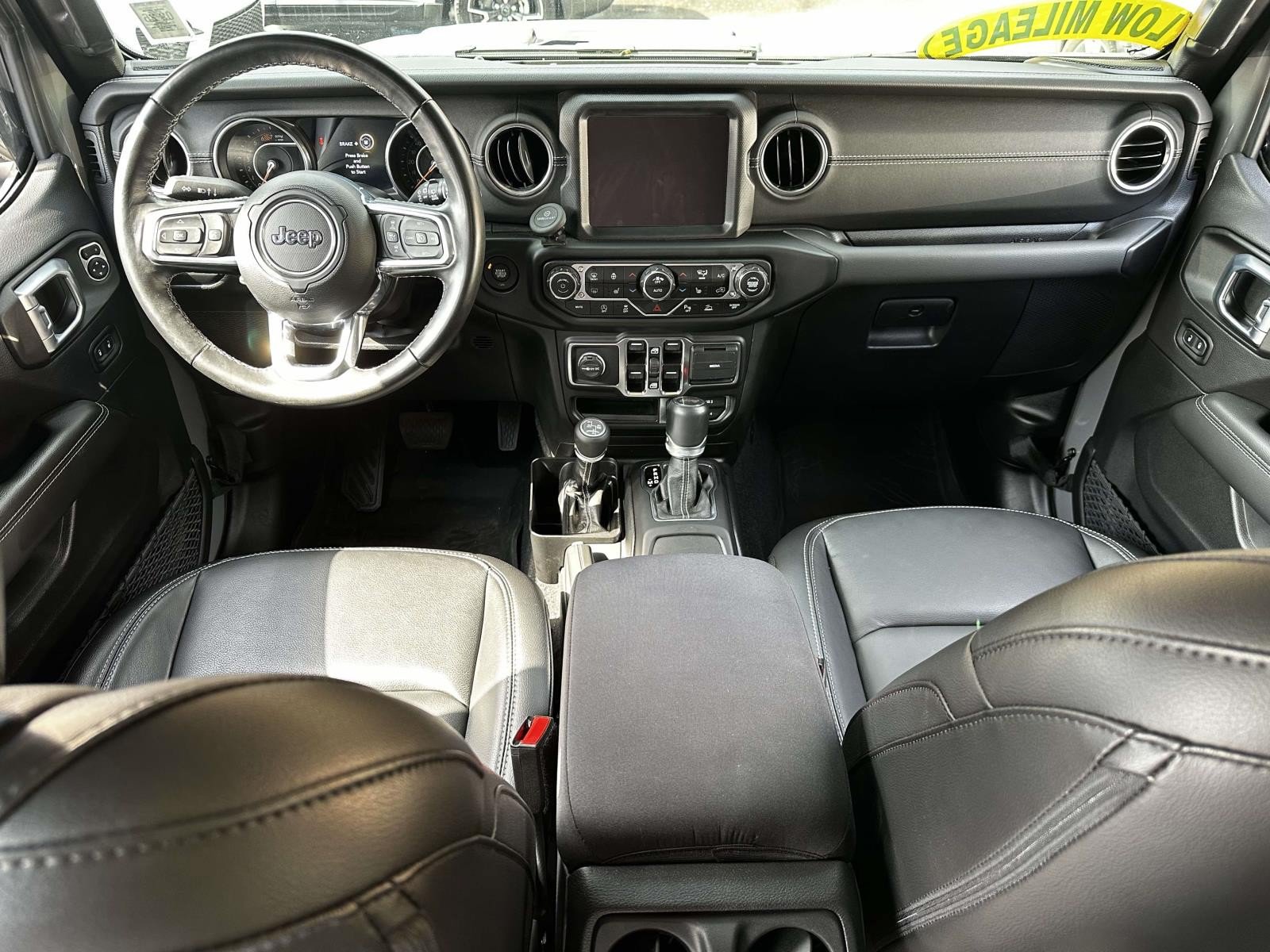 Used 2023 Jeep Wrangler Unlimited Sahara w/ LED Lighting Group AWD/4WD image 17