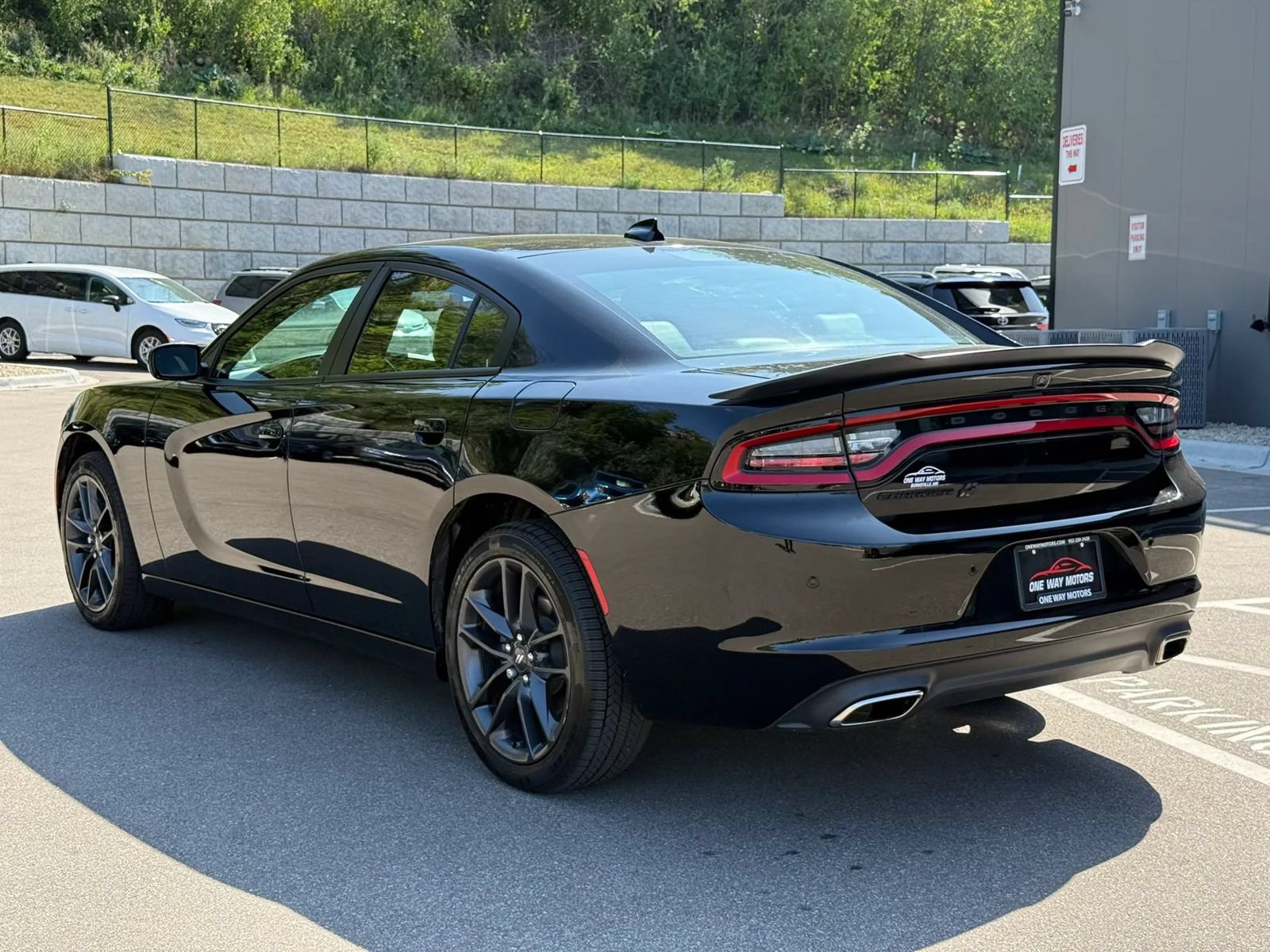 Used 2022 Dodge Charger SXT w/ Plus Group AWD/4WD image 3