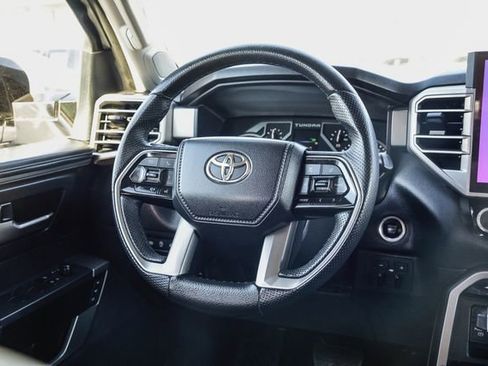 Used 2022 Toyota Tundra Limited image 16