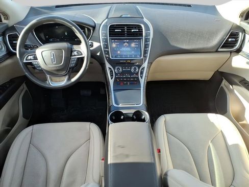 Used 2020 Lincoln Nautilus Reserve w/ Equipment Group 202A image 8