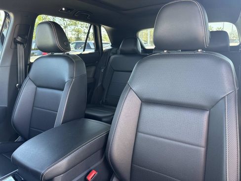 Used 2023 Volkswagen Atlas Cross Sport SE w/ Panoramic Sunroof Package FWD image 21