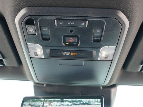 Used 2024 Toyota Tacoma Limited w/ Limited Package (LT) AWD/4WD image 29