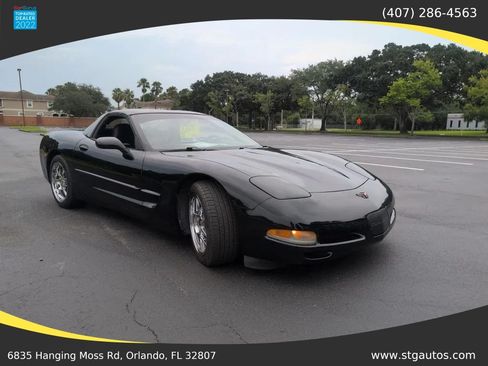 Used 2004 Chevrolet Corvette Coupe RWD image 7