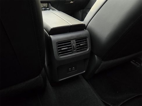 Used 2023 Nissan Rogue SV w/ SV Premium B Package image 16