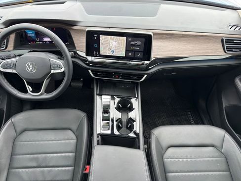 New 2025 Volkswagen Atlas SEL image 24